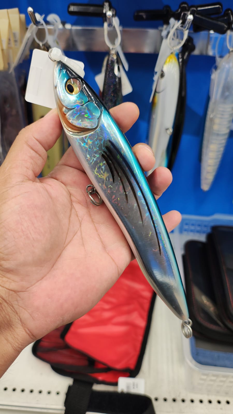 Shimano Excense DC XG esquerda + Isca Megabass Flapper 220 (item usado)